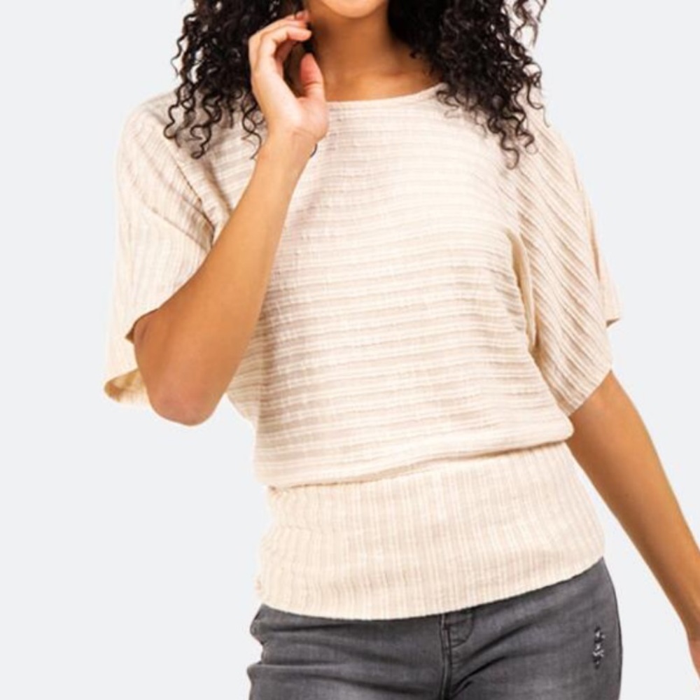 NWT Charlise Caged Back Top - Francesca’s